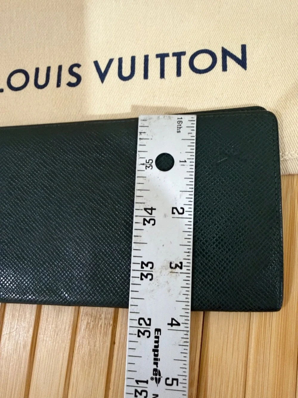 Louis Vuitton Dark Green Textured Leather Long Wallet Louis Vuitton credit card💳 - Picture 4 of 11